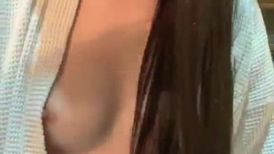 Khmer Karaoke Girl show hot naked body in KTV