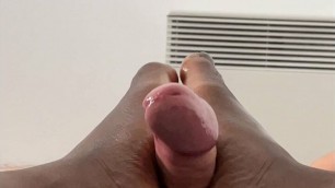 African footjob from French ebony slut, come and watch me cum just with the beautiful African feet of this little slut