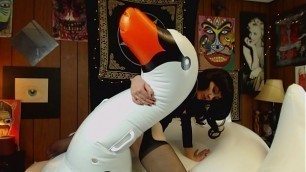 AdalynnX - Inflatable Swan Fun 1